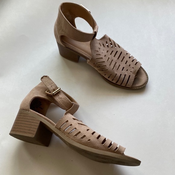 madden girls sandals